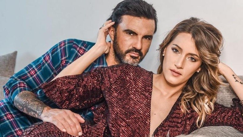 Cubero capturó el momento en que Mica Viciconte salió de la ducha desnuda. Cubero capturó el momento en que Mica Viciconte salió de la ducha desnuda.