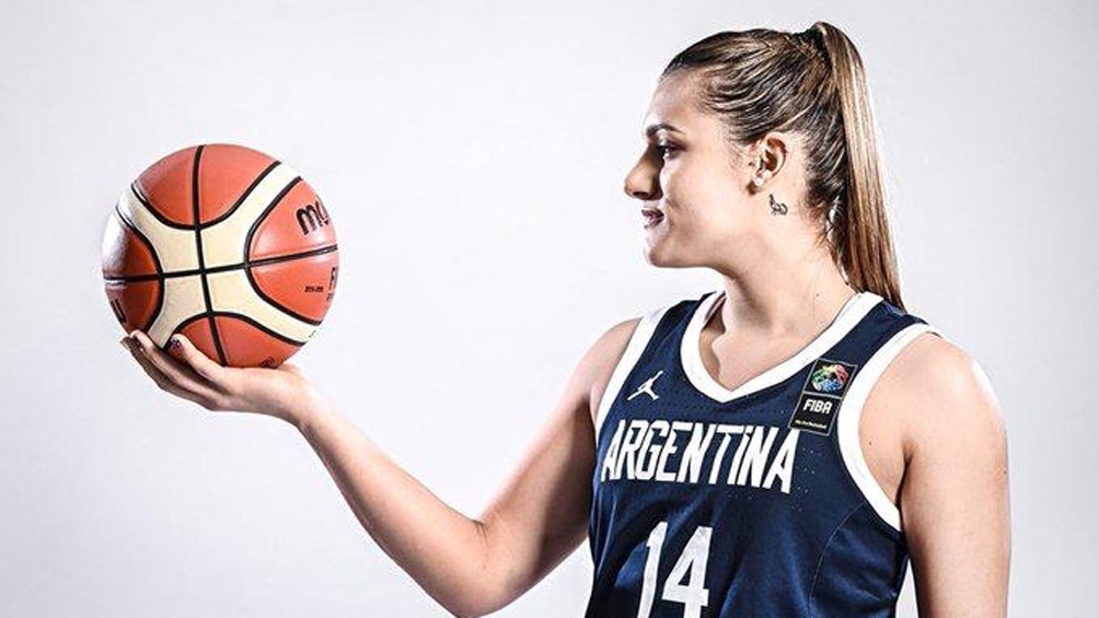 Flor Chagas actualmente juega en el USE Basket de la Lega, aunque su pase pertenece a Familia Schio 