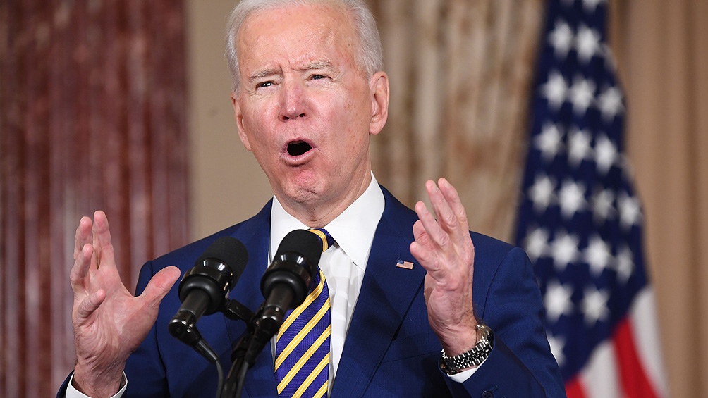 Biden ordenó a los servicios de inteligencia que le informen si el coronavirus surgió de una fuente animal o de un accidente de un laboratorio