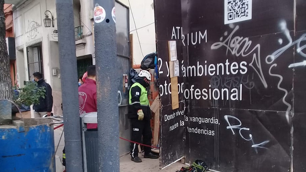 La obra se encuentra situada entre las avenidas Coronel Niceto Vega y Dorrego.