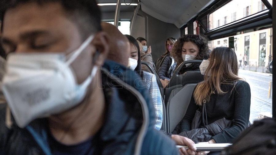 El aumento de los contagios amenaza ahora a otros pases Foto Carlos Brigo