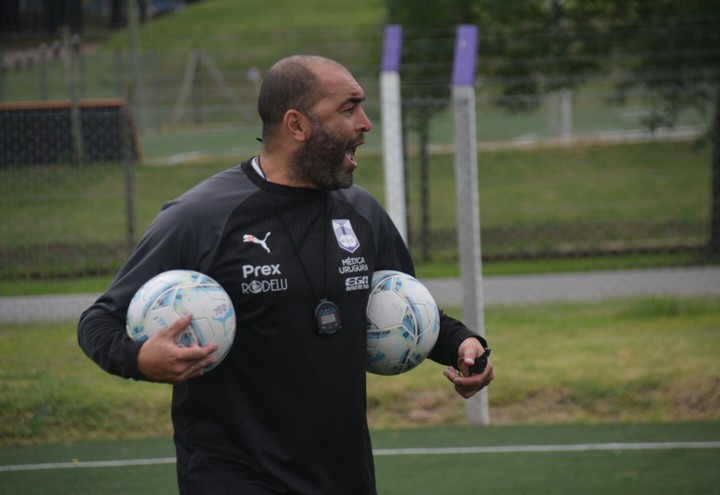 Marcelo Méndez en Uruguay.